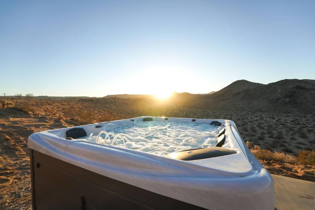 The Invisible Wind Cabin- Joshua Tree Amazing View Yucca Valley Exterior foto