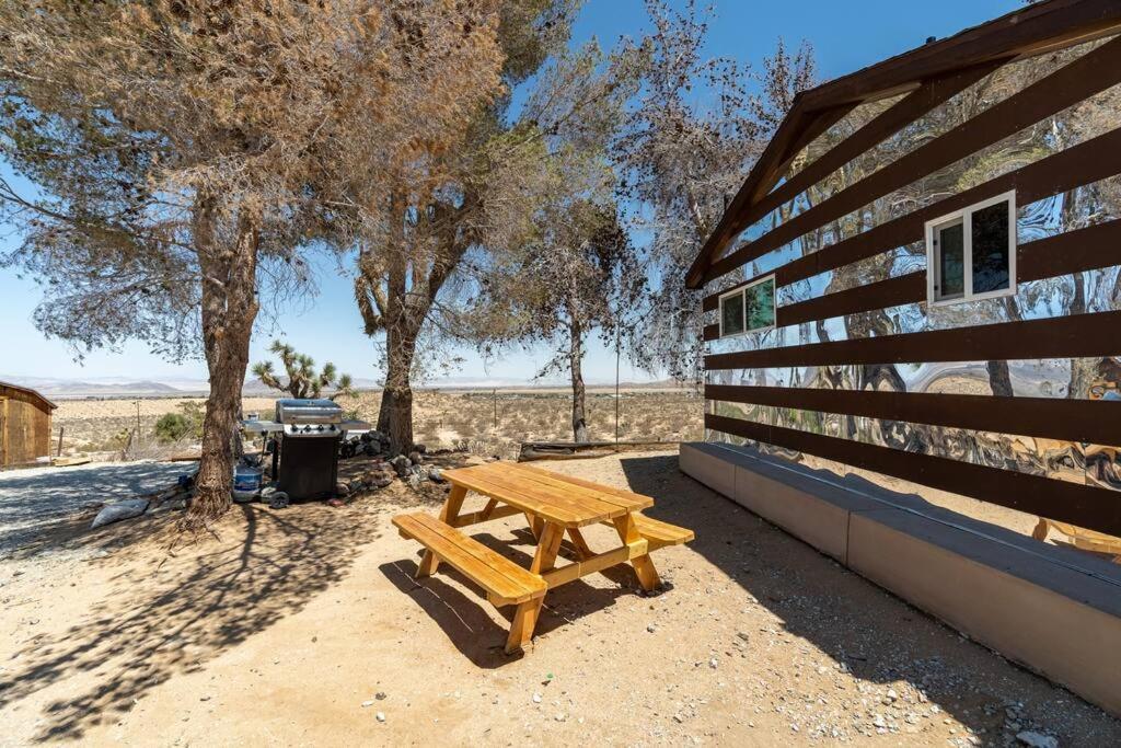 The Invisible Wind Cabin- Joshua Tree Amazing View Yucca Valley Exterior foto